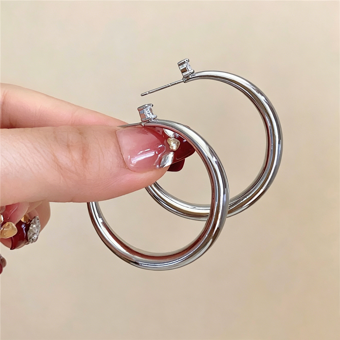 【グッズ】ピアス レディース ゴールド フープピアス ラインストーン シンプル 上品 オフィスカジュアル