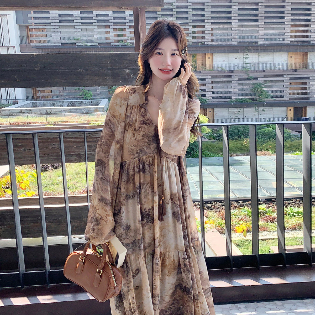 【ワンピース】小花柄Vネックワンピース レディース 秋新作 長袖 ロング丈 フレンチ風 フェミニン【SHシリーズ】