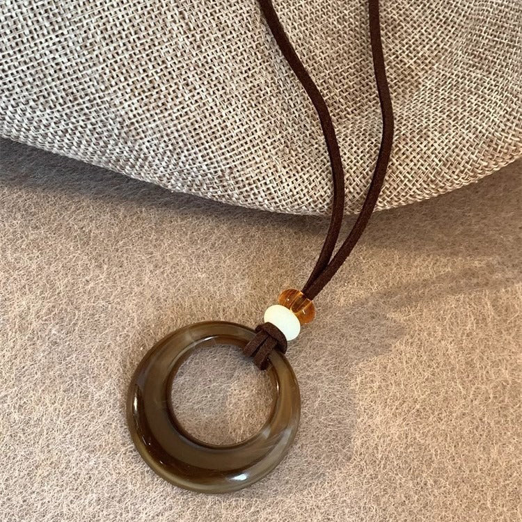 【🎁 B2G1|先行スタート!】【グッズ】レトロ 樹脂ネックレス レディース ロング タッセル ニットチェーン 高級感 着回しやすい チョーカーネックレス