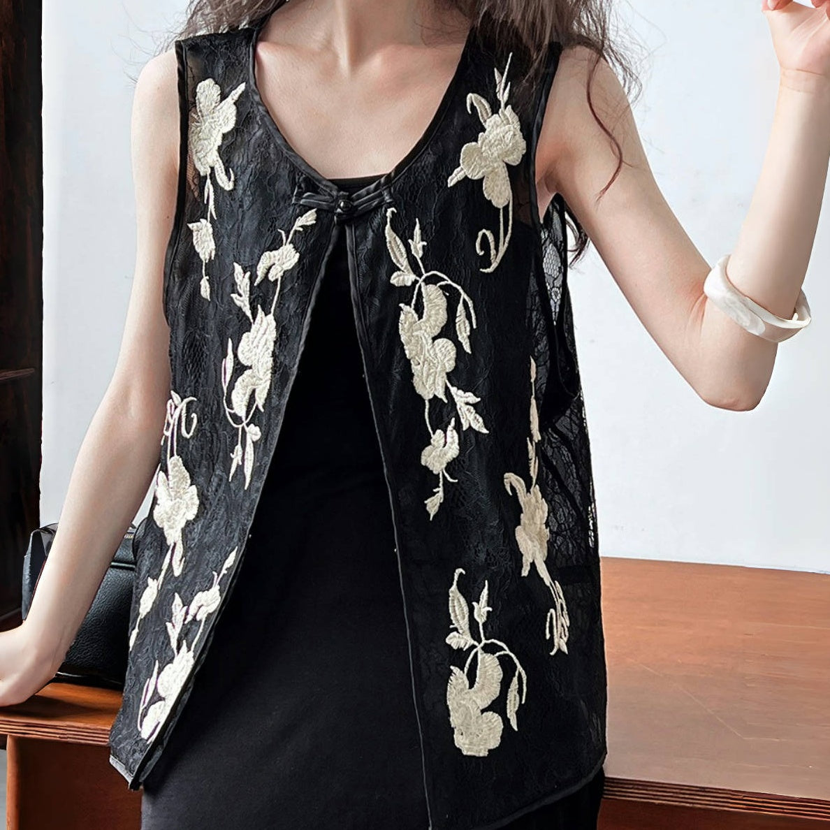 【トップス】春秋 チャイナ風 高級感 刺繍 花柄 ベスト【SNシリーズ】