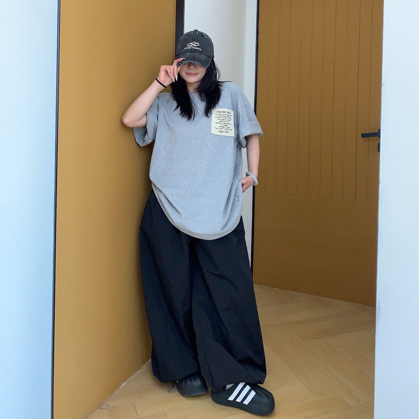 【トップス】【10~15日内発送】夏 ミニマルデザイン 高級感 アップリケプリント 綿100% 半袖Tシャツ【FCシリーズ】