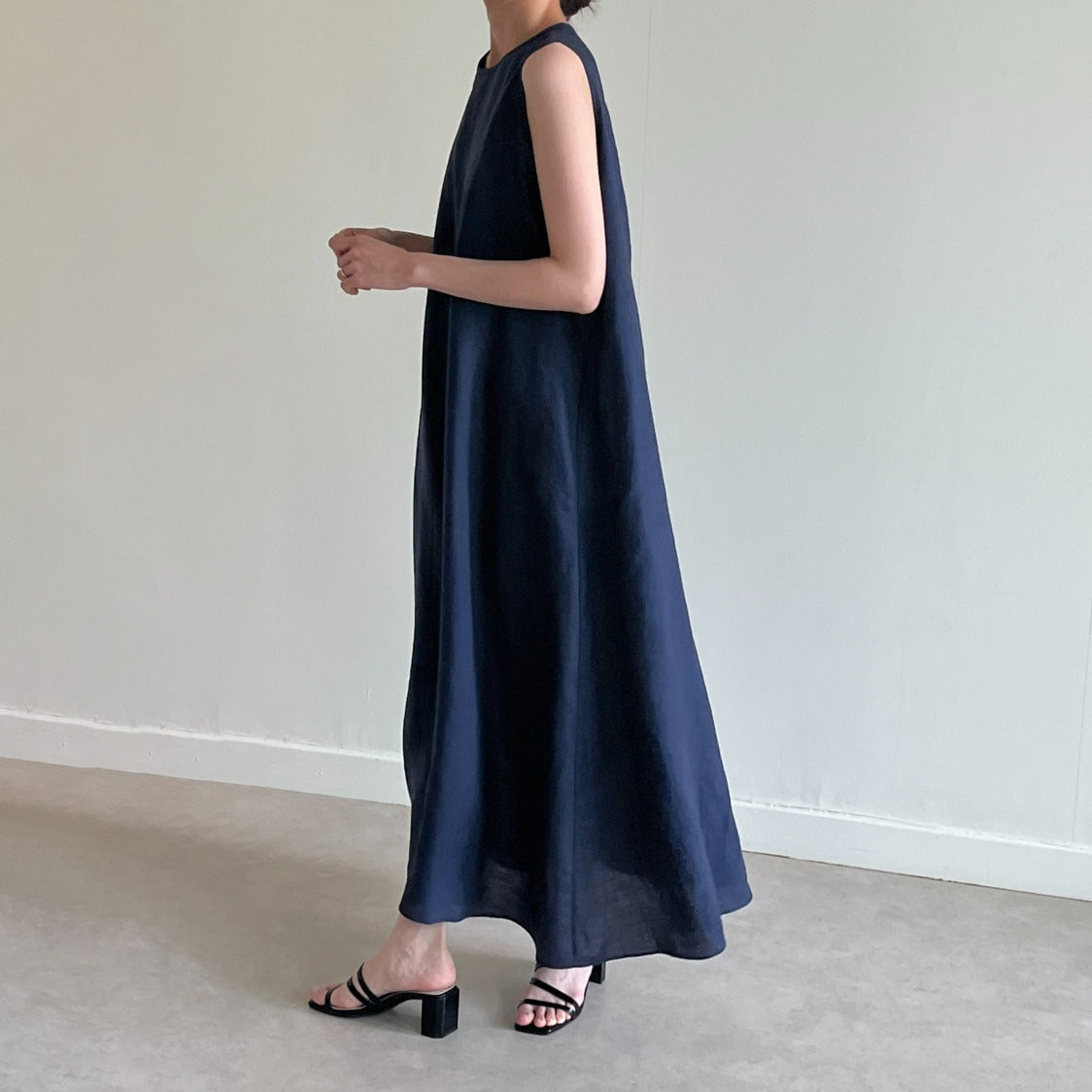 🔥人氣飆升🔥 【洋裝】夏季復古素色棉麻長無袖連身裙