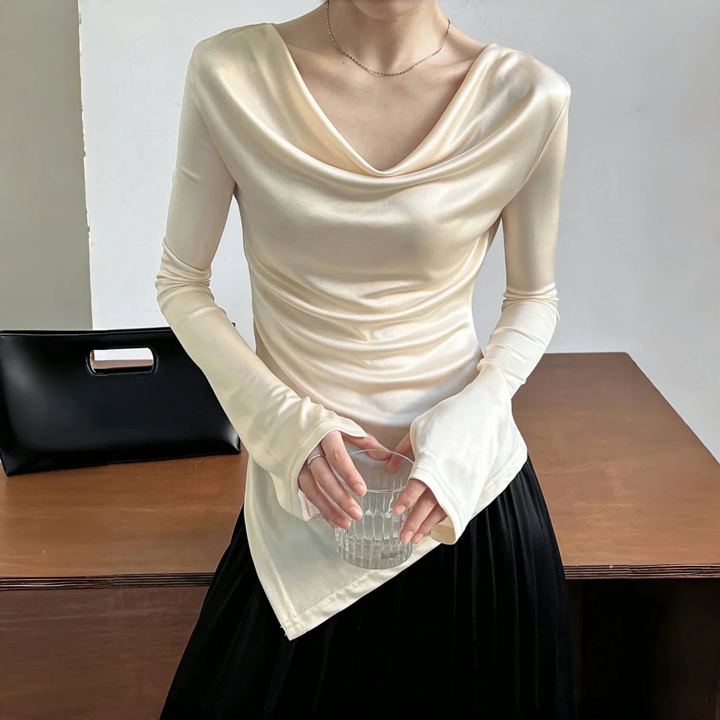 【25SS】【トップス】高級感 不規則 OL 合わせやすい Tシャツ【SNシリーズ】