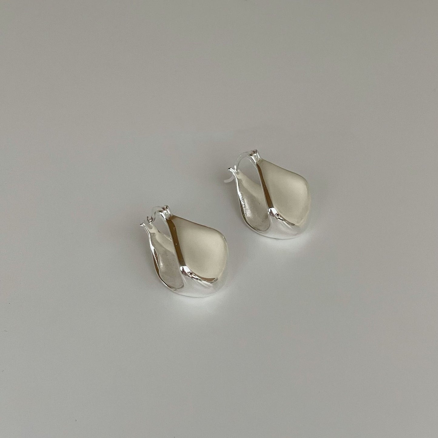 【🎁 B2G1|先行スタート!】【グッズ】S925シルバー 幾何ドロップピアス イヤーカフ ミニマル INS風イヤーアクセサリー