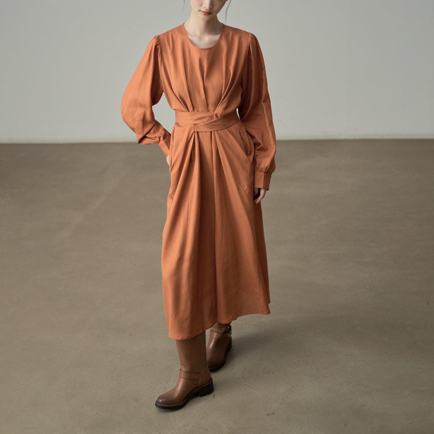 【ワンピース】フレンチレトロ風 オレンジリボン長袖ワンピース レディース ウエストシェイプ ロング丈【JZシリーズ】