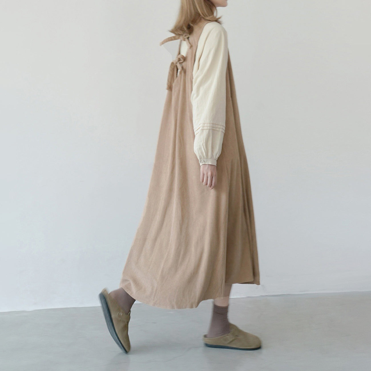 【ワンピース】春秋冬 ヴィンテージ コーデュロイ ゆったり 重ね着でおしゃれ ノースリーブワンピース