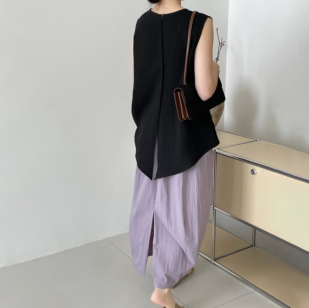 【トップス】レディース デザインベスト バックスリット入り クルーネック ノースリーブ 上品 きれいめ 通勤トップス 春夏【JZシリーズ】