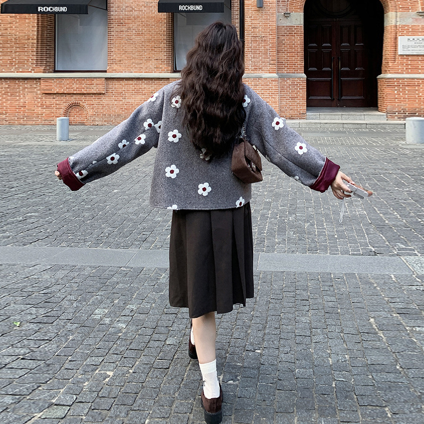 【アウター】小柄向け 若見え フラワー装飾 ウールコート 2025秋冬 シンプル カジュアル ラウンドネック レディース【SHシリーズ】