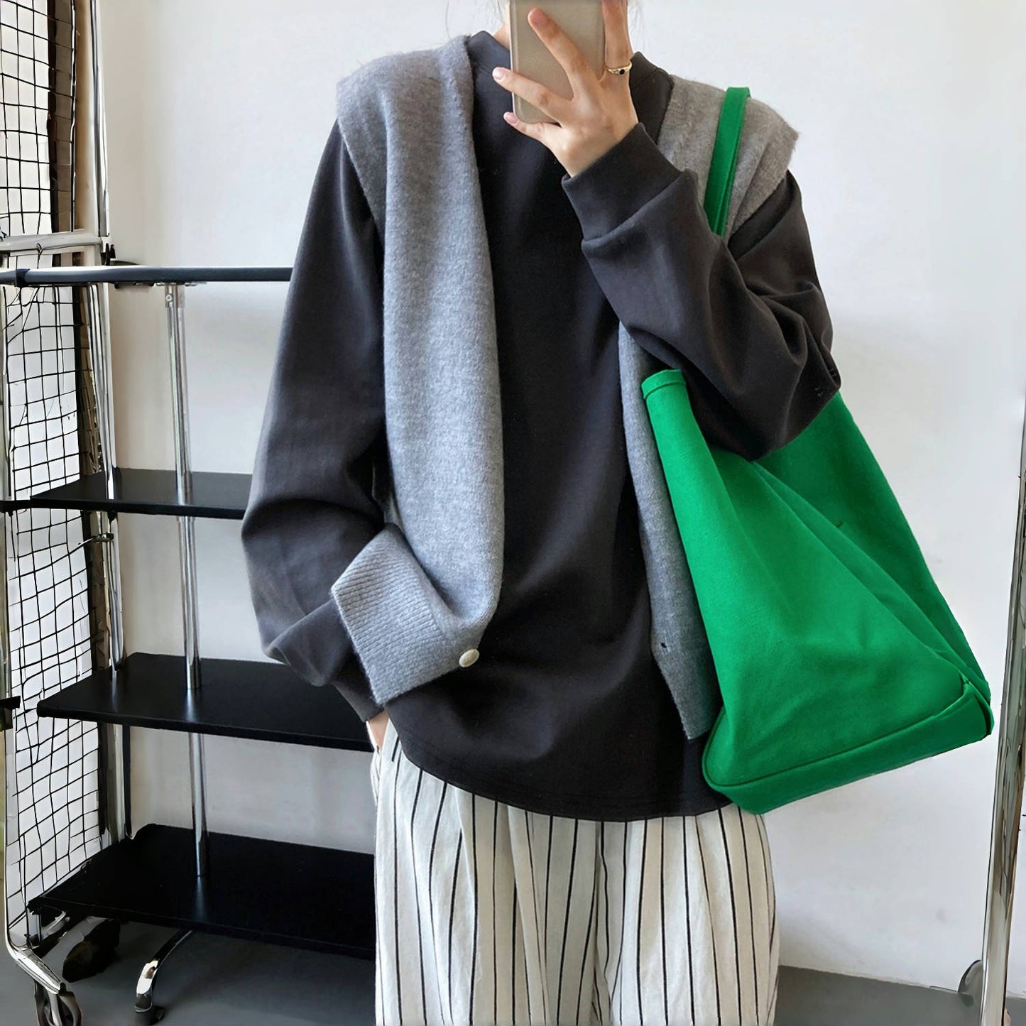 【トップス】春秋 無地 ラウンドネック ルーズ 薄手パーカー 長袖 Tシャツ【SNシリーズ】