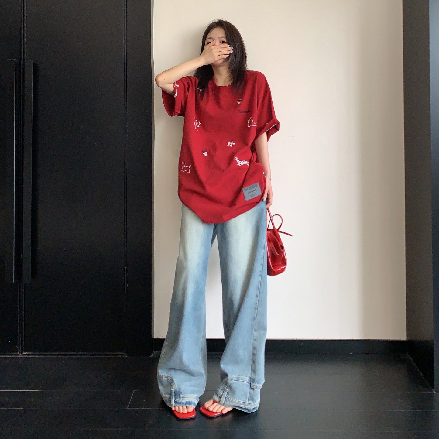 【トップス】カートゥーン刺繍Tシャツ レディース 夏 ルーズフィット 半袖 カジュアル【FCシリーズ】