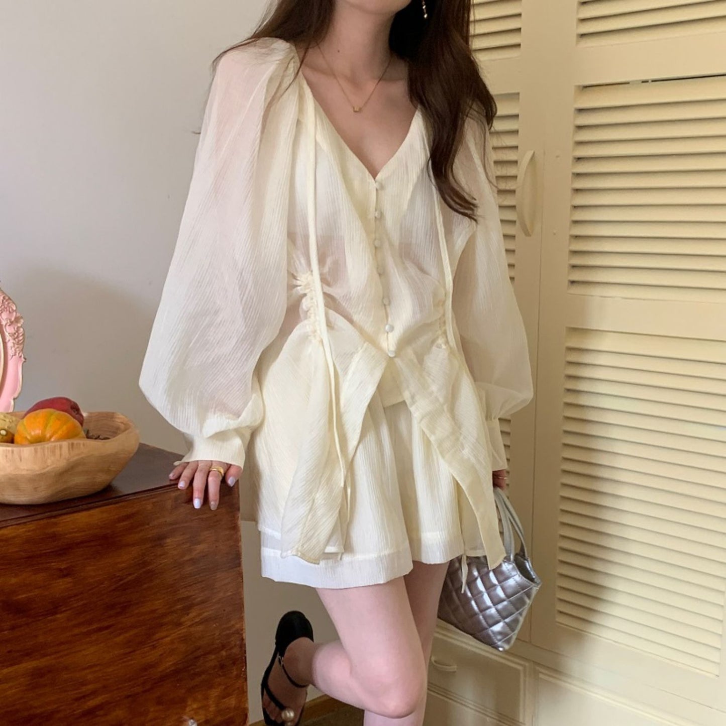 【セットアップ】レトロ Vネック春夏 長袖 シャツ+ ハイウエスト ショーツ 上下セット