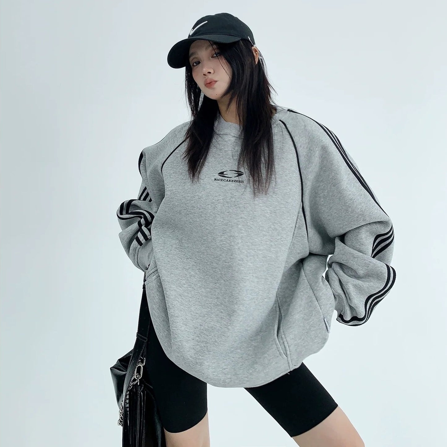 【トップス】秋冬 ゆるリラックス ラウンドネック 裏起毛 厚手 刺繍 パーカー【FCシリーズ】