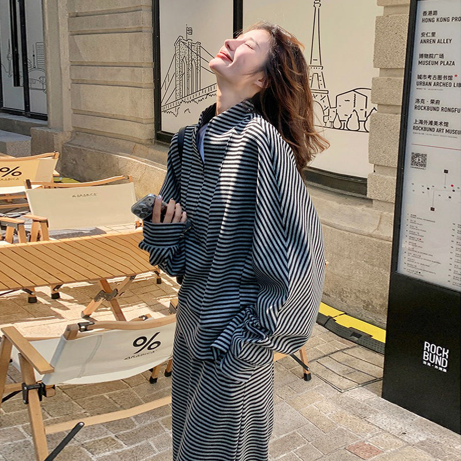 2点セット!【セットアップ】韓国トレンド ストライプスウェット パーカー+スカート 春秋 2点セット カジュアル OOTDコーデ フェミニン【SHシリーズ】