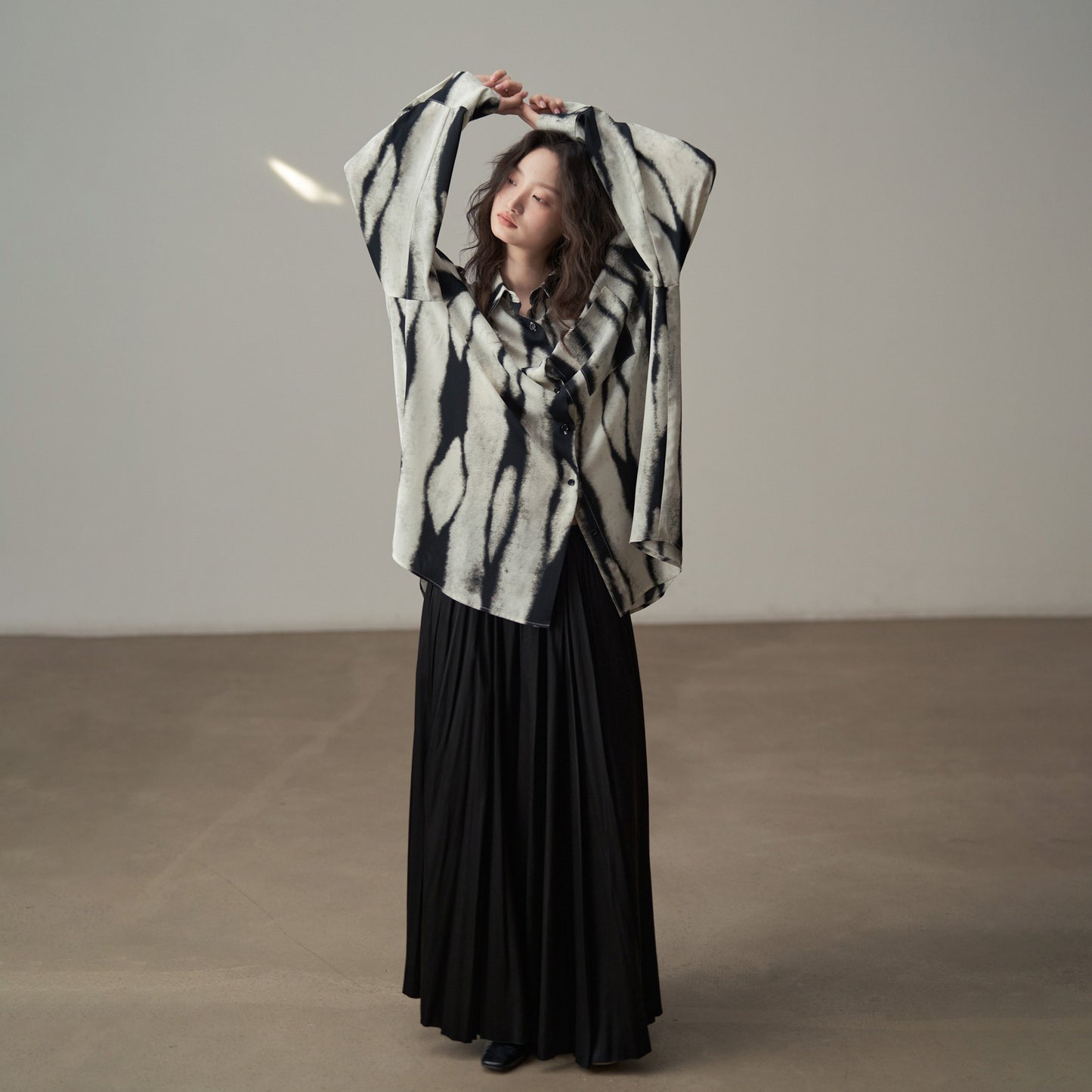 【トップス】春夏秋 文芸的 水墨画風 プリント ルーズフィット シャツ【SNシリーズ】