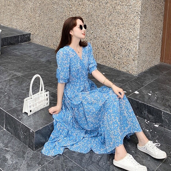 【ワンピース】【10~15日内発送】夏新作 フレンチ風 高級感 Vネック パフスリーブ フラワープリント 半袖ワンピース【SHシリーズ】