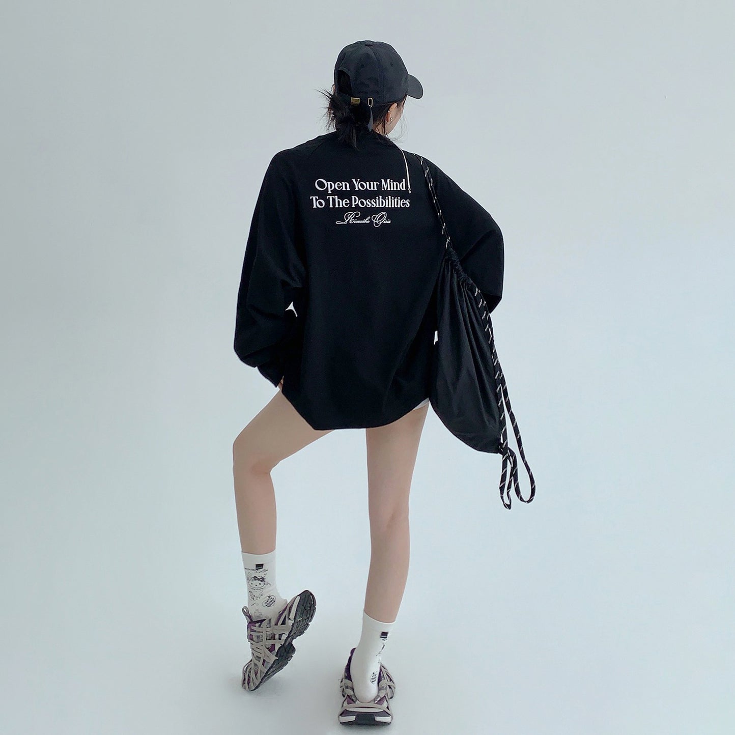 【トップス】リラックスルック ドロップショルダー 長袖Tシャツ レタープリント【FCシリーズ】