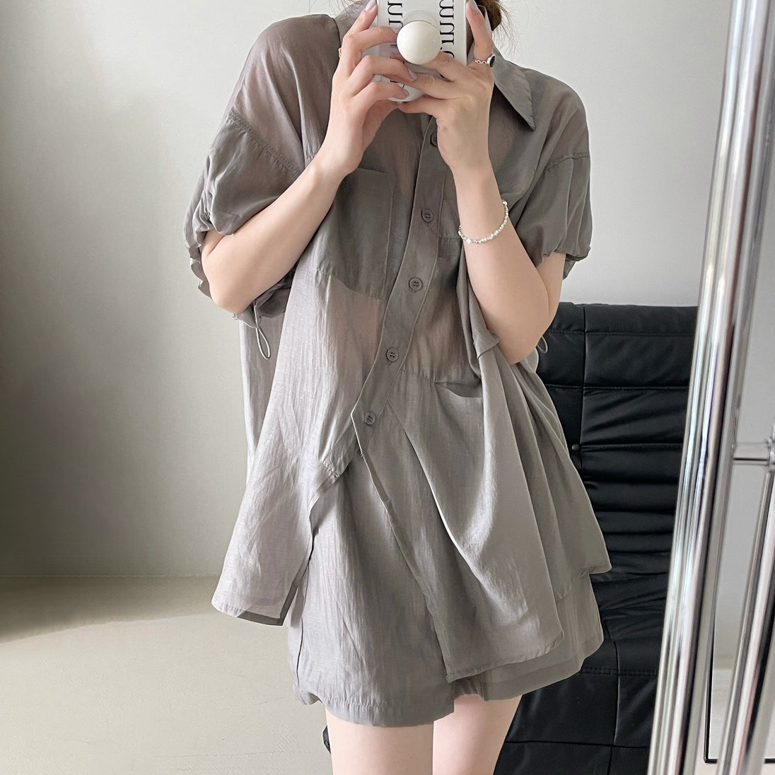 2点セット!【セットアップ】夏 カジュアル 細見え 韓国風 上下セット レディース シンプル クロップド丈 無地 シャツ+ショートパンツ【JZシリーズ】