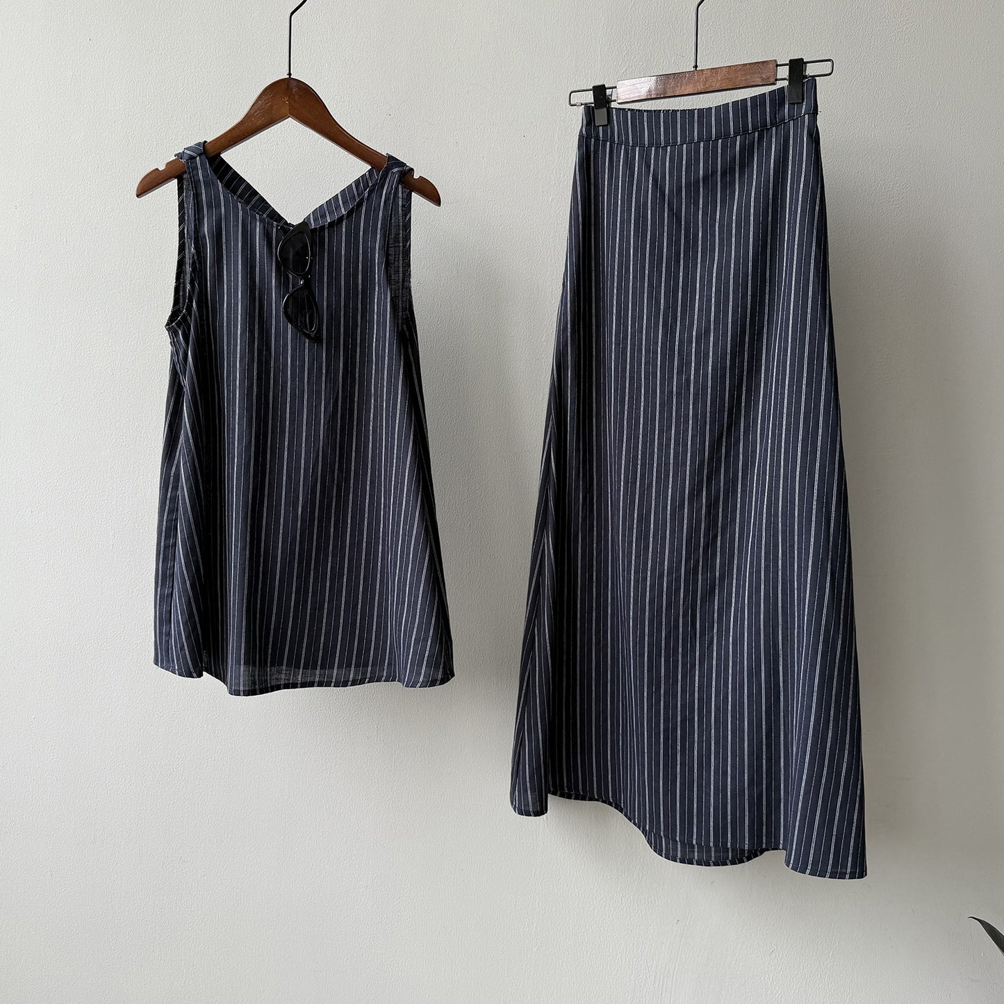 2点セット!【セットアップ】夏新作 テンセルリネン ストライプ柄 タンクトップ+上品 スカート 上下セット【JZシリーズ】