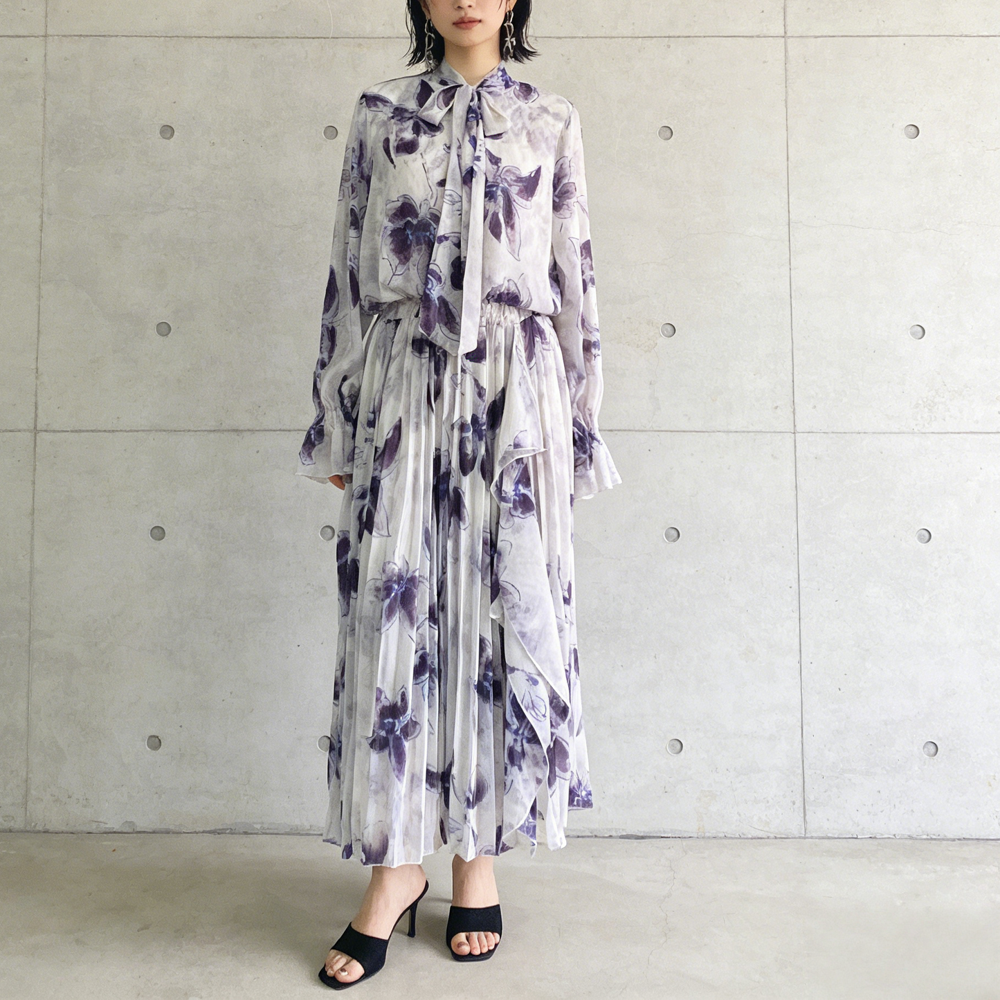 期間限定⭐️60%OFF【ワンピース】リボン付き シフォン ハイウエスト 小花柄 長袖 ワンピース 【SHシリーズ】