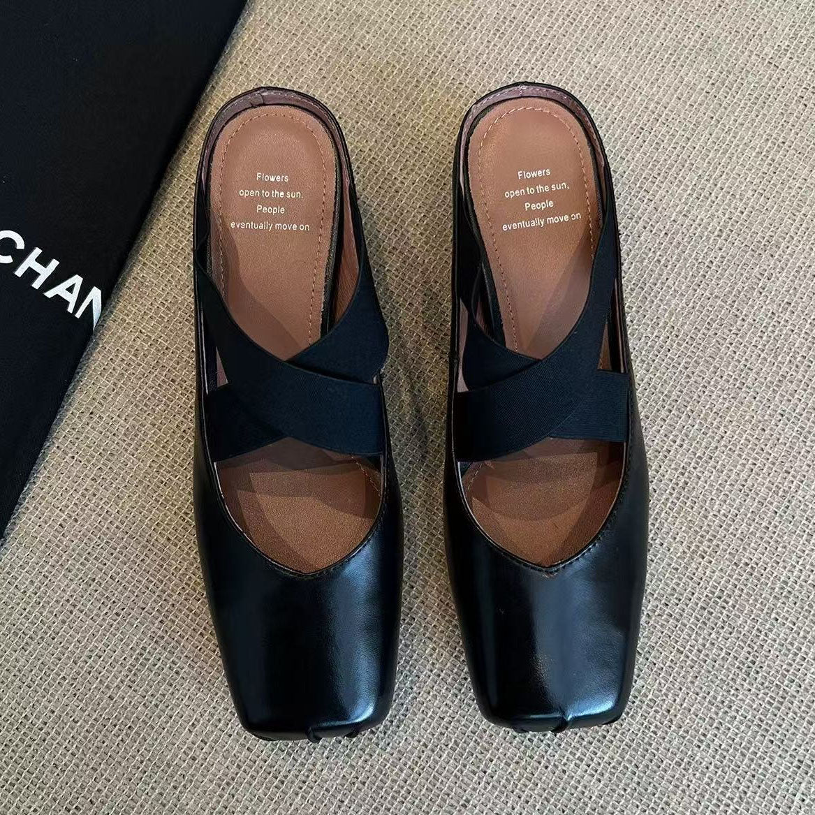 【シューズ】夏の新作  スクエアトゥ ギャザー加工  デイリーコーデにぴったり パンプス