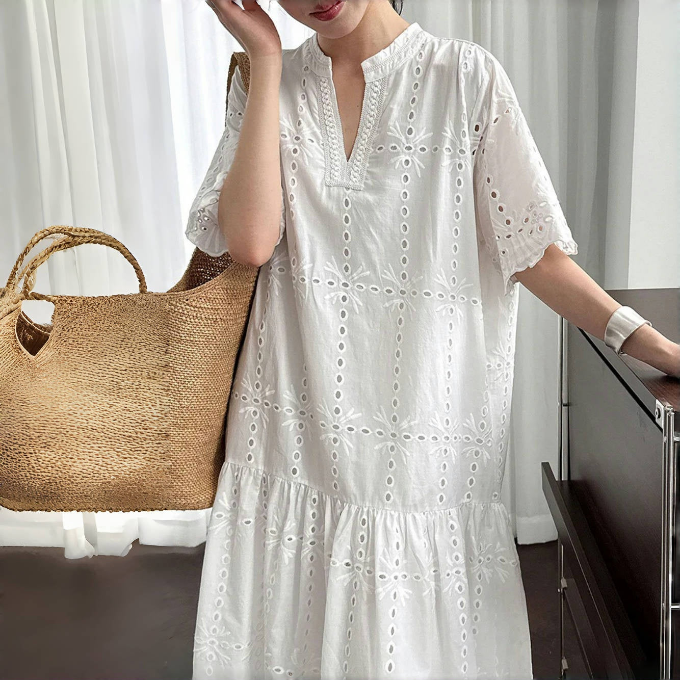 【ワンピース】夏 透かし彫り レース 刺繍 Vネック 半袖 ワンピース【SNシリーズ】