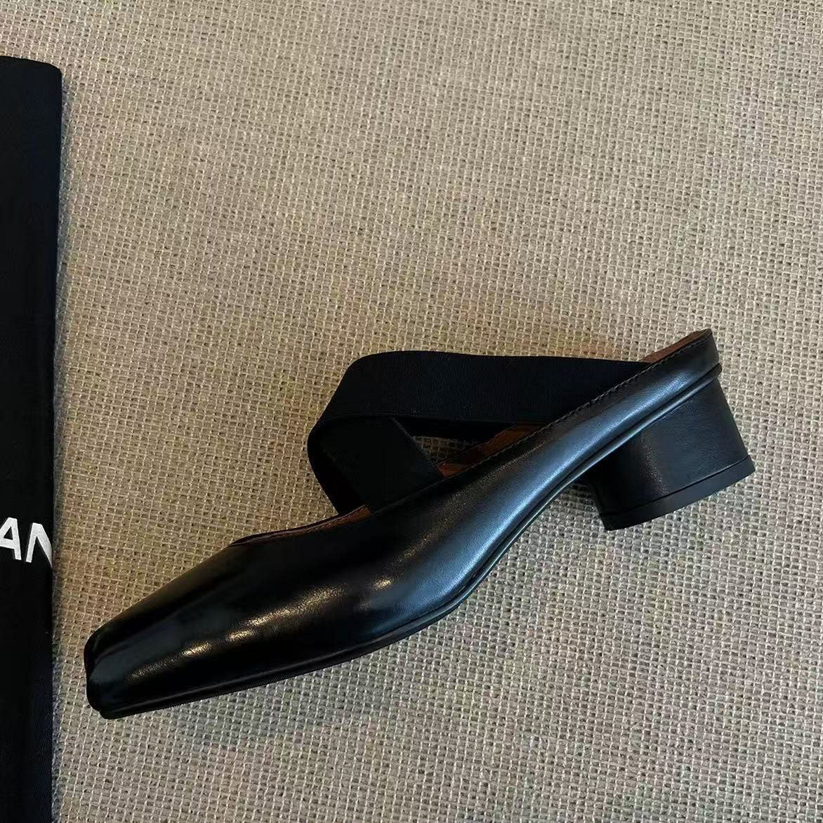 【シューズ】夏の新作  スクエアトゥ ギャザー加工  デイリーコーデにぴったり パンプス