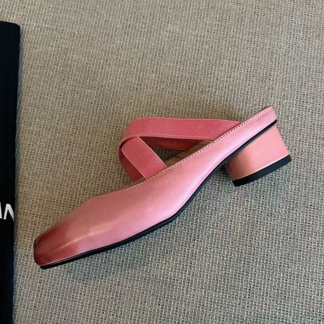 【シューズ】夏の新作  スクエアトゥ ギャザー加工  デイリーコーデにぴったり パンプス