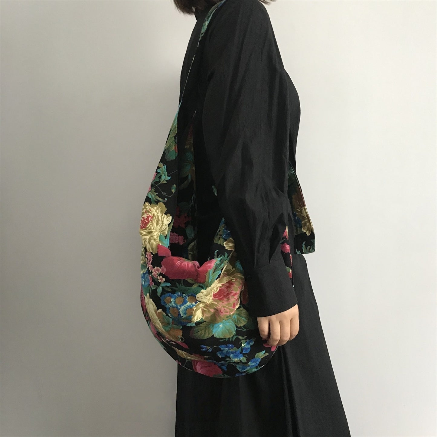 【バッグ】ドーパミン系カラー 写真映え  大容量 斜めがけバッグ 【SHシリーズ】