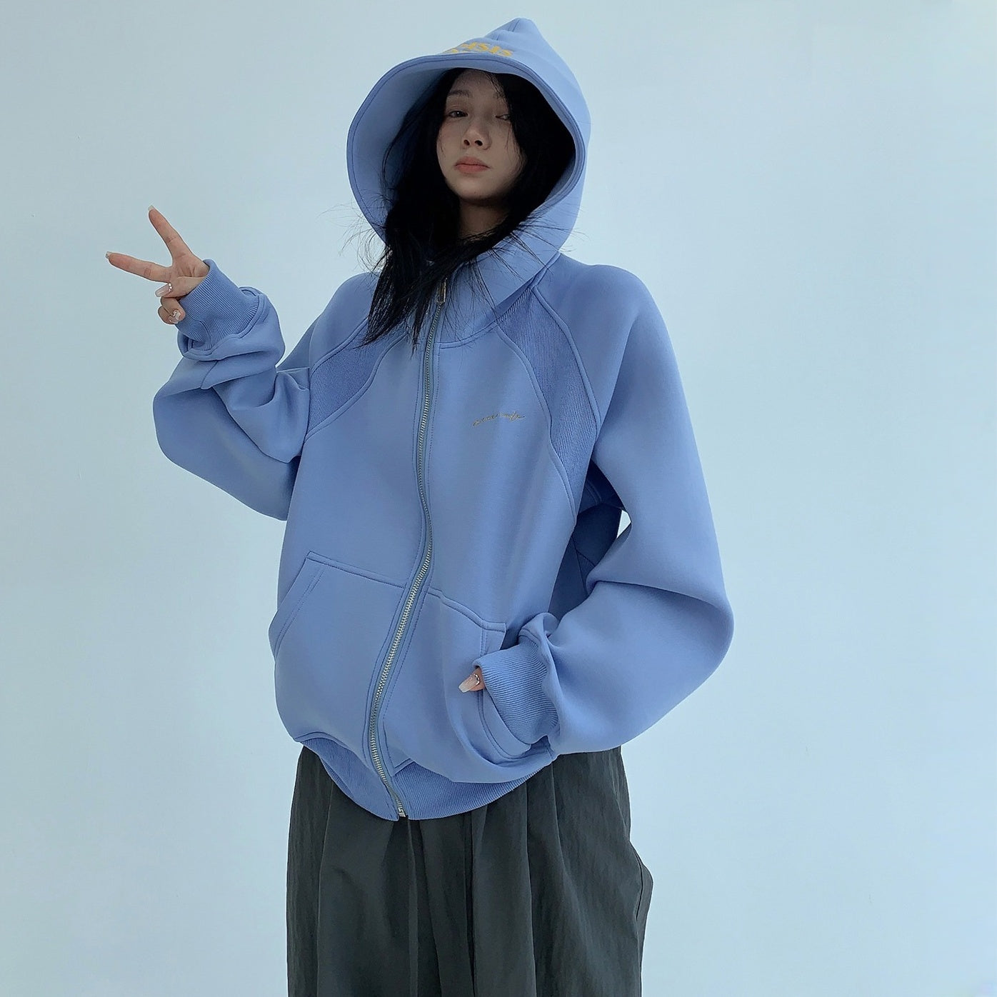 アウター】春 秋 冬 シンプル構造切り替え 刺繍 フード付き