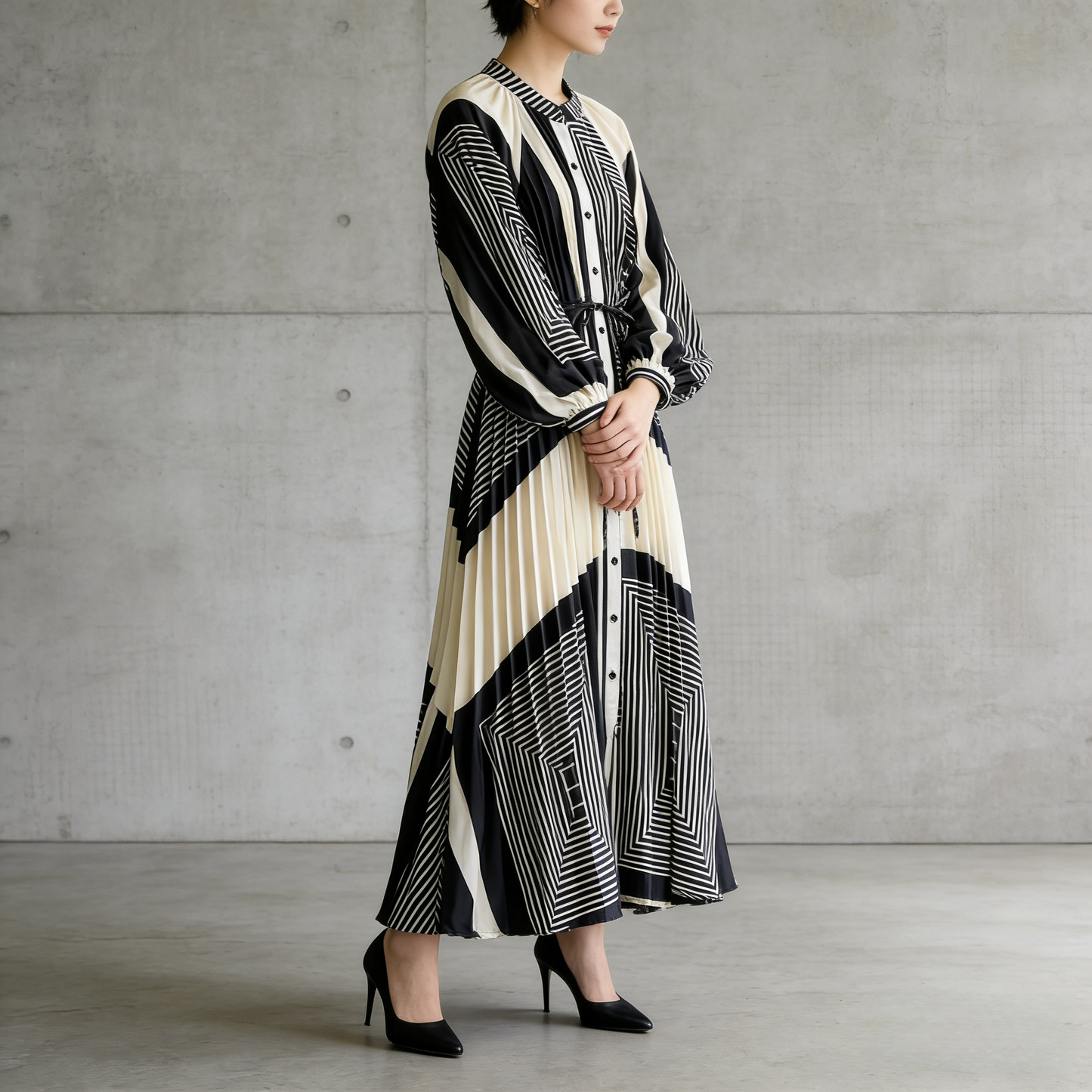 【ワンピース】ラウンドネック サテン プリント プリーツ 長袖 ワンピース 【SHシリーズ】