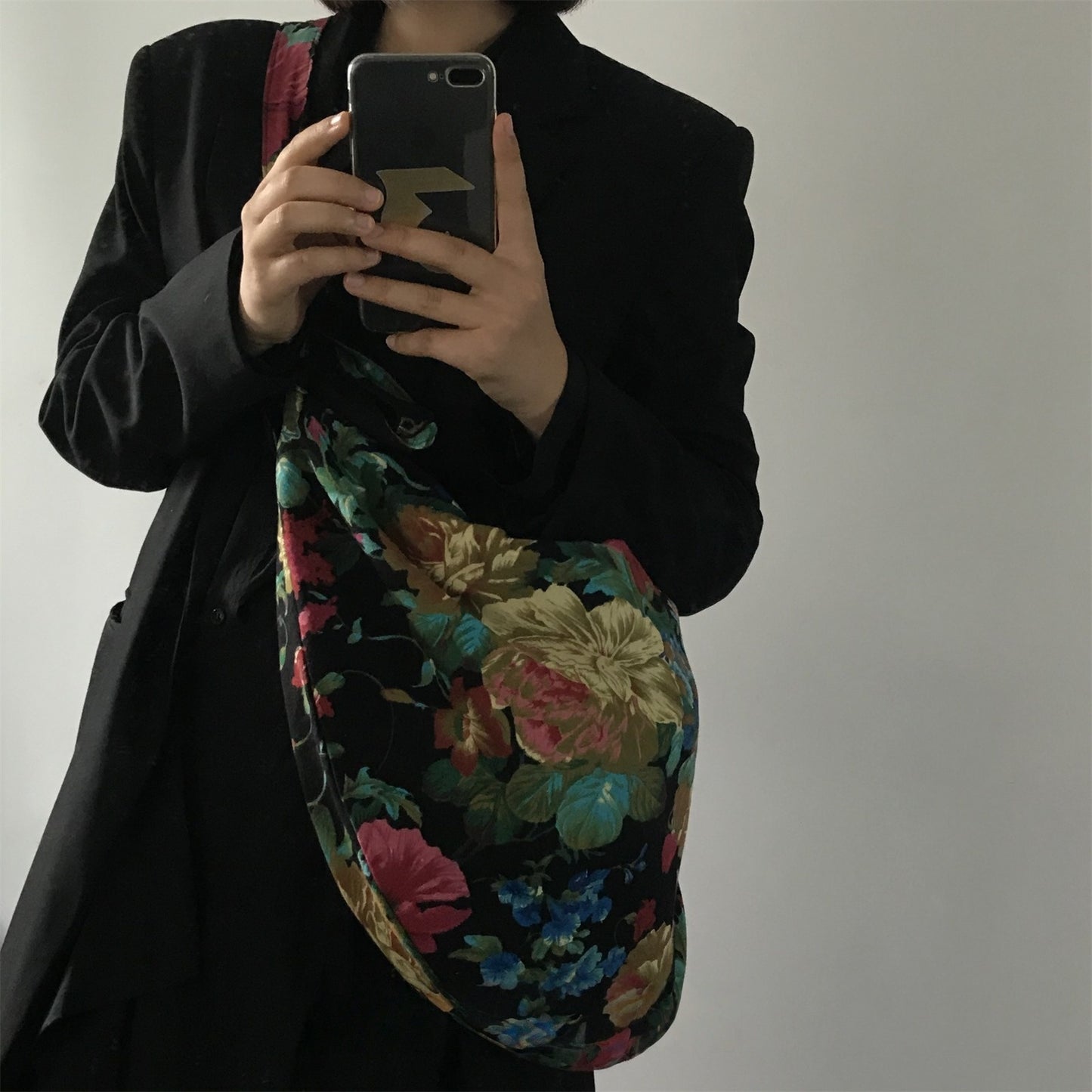 【バッグ】ドーパミン系カラー 写真映え  大容量 斜めがけバッグ 【SHシリーズ】