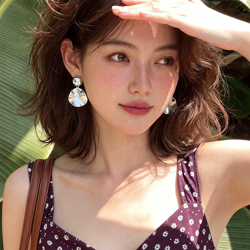 【グッズ】ピアス レディース シルバー メタル ハンマード加工 不規則サークル フレンチ風 モード アクセサリー