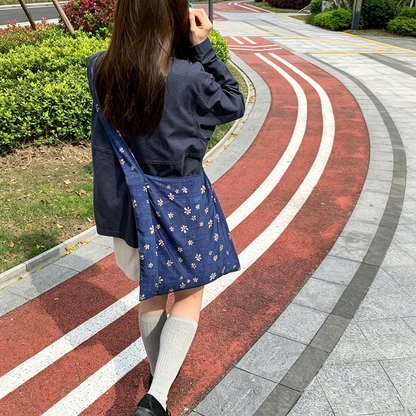【バッグ】大人可愛い 花柄ショルダーバッグ レディース くすみカラー 布バッグ 軽量 旅行 お出かけバッグ