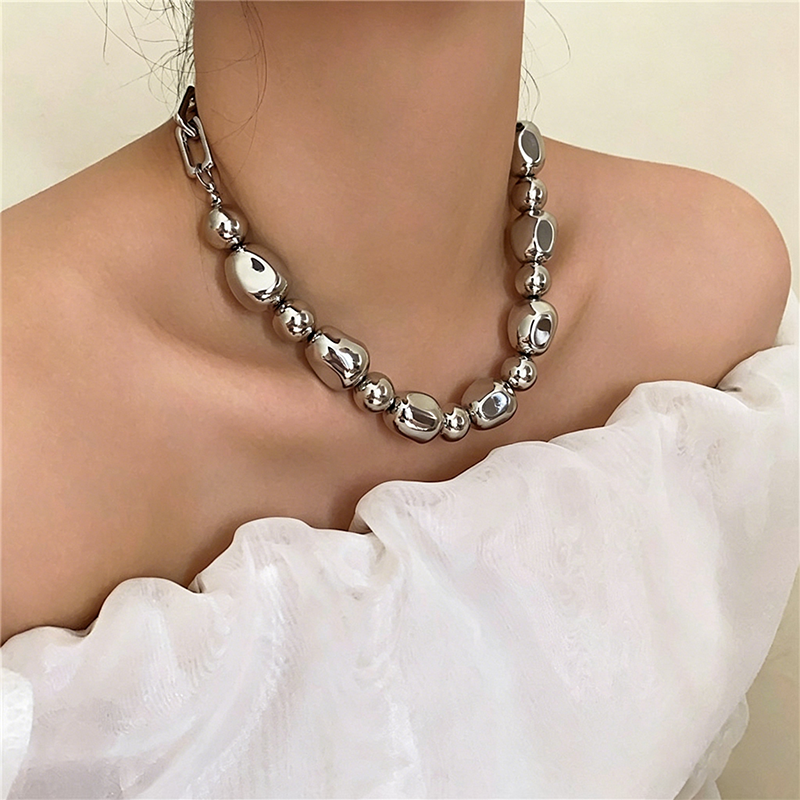 【グッズ】ネックレス レディース シルバービーズ風 不規則デザイン 上品 シンプル アクセサリー