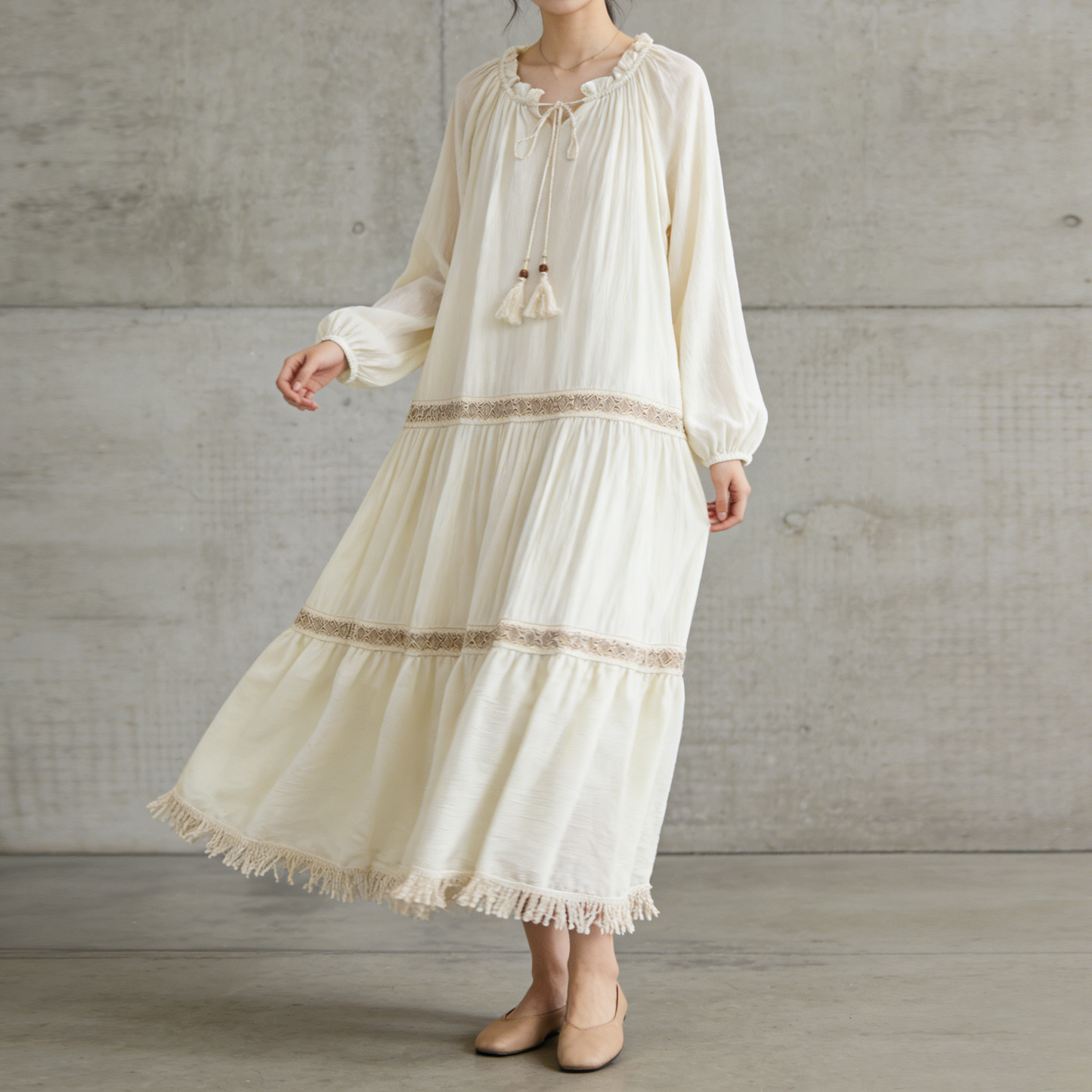 【ワンピース】一目惚れ確定！リゾート感たっぷり 民族風ロングドレス｜タッセル＆フレア袖 長袖ワンピース【SHシリーズ】