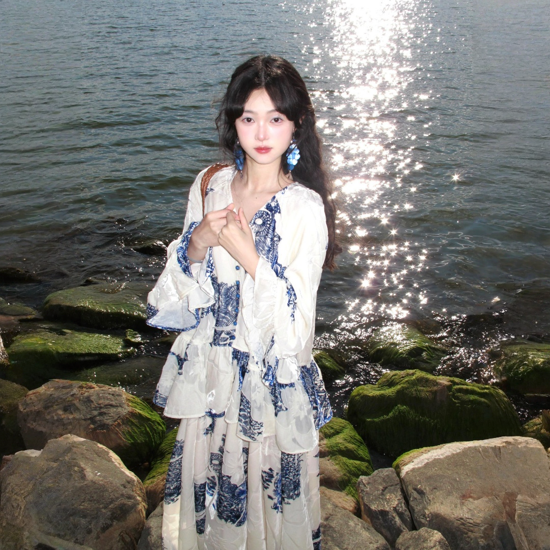 【ワンピース】チャイナテイスト ブルーホワイト柄 フリル フレア 長袖 ワンピース 【SHシリーズ】
