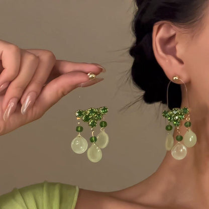 【グッズ】🍃「グリーンリーフトレイル」新作 レディース グリーンタッセルピアス 上品見え デザイン感 リゾート風 おしゃれアクセサリー