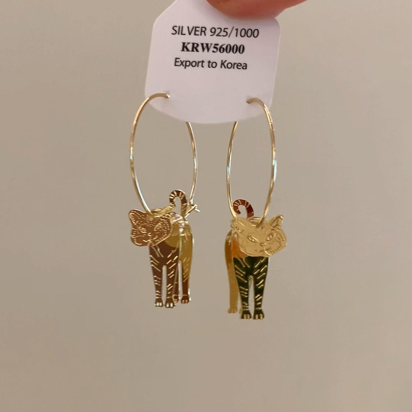 【グッズ】立体猫モチーフピアス 小众独特デザイン インパクト抜群 個性派