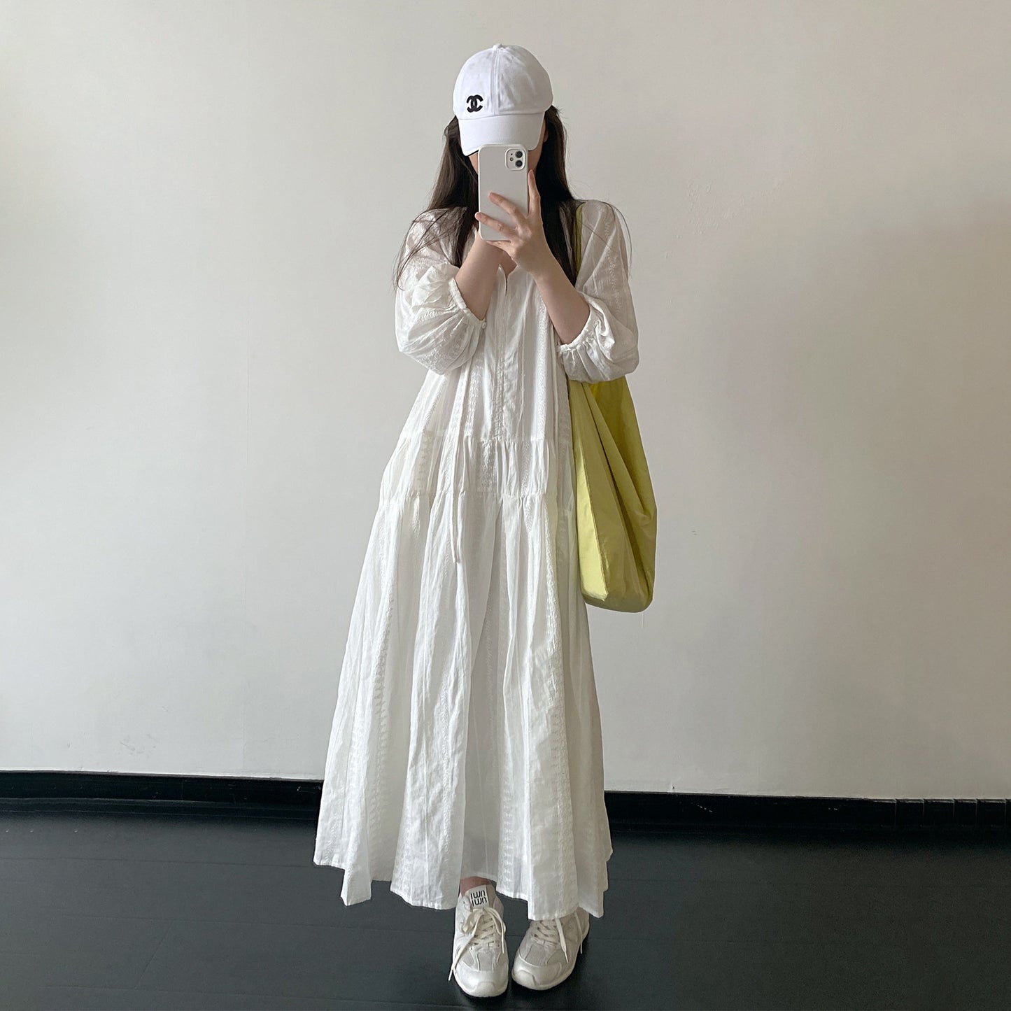 【ワンピース】レディース ホワイト 長袖 ワンピース フレンチリゾート レースアップ デザイン ロングワンピース テクスチャー素材 上品 きれいめ 夏【FCシリーズ】