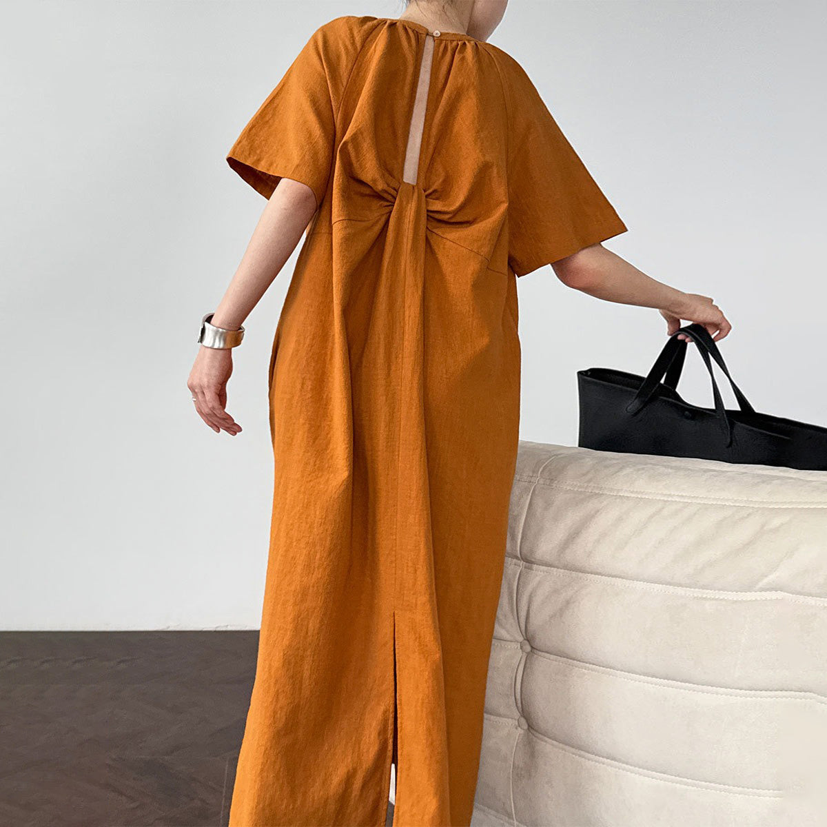 【ワンピース】韓国風ミニマル 後ろねじりデザイン 背中開き ゆったりノースリーブワンピース【JZシリーズ】