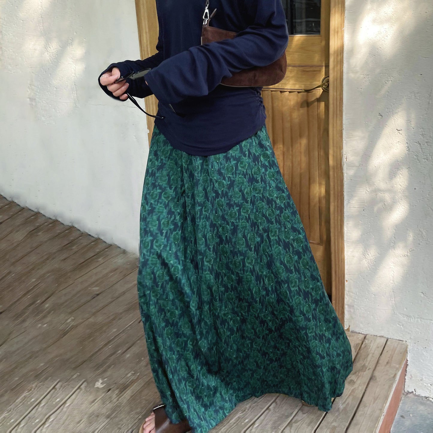 【ボトムス】レトロ風 スカート 初秋新作 ハイウエスト スリム見え 花柄ストレートスカート ドレープ感 スリット入り【SHシリーズ】