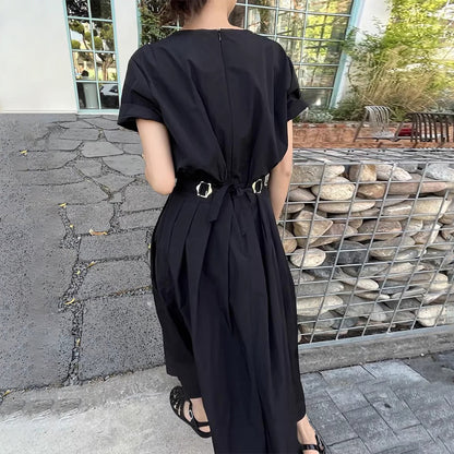 【ワンピース】フレンチシックな夏ワンピ｜クルーネック×タック入りウエストマークデザインで細見え◎