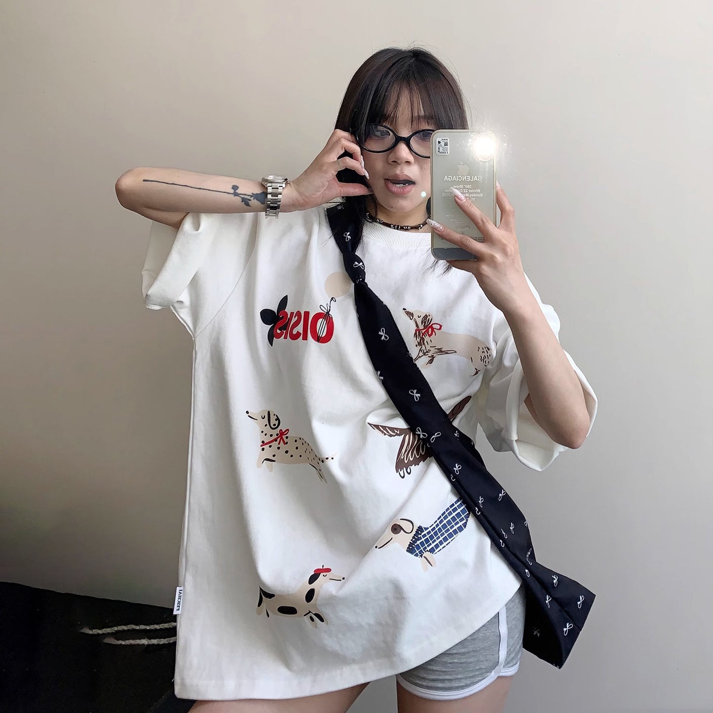 【トップス】【10～15日内発送】夏新作 個性派デザイン 綿100％ おしゃれ犬プリント 半袖Tシャツ【FCシリーズ】