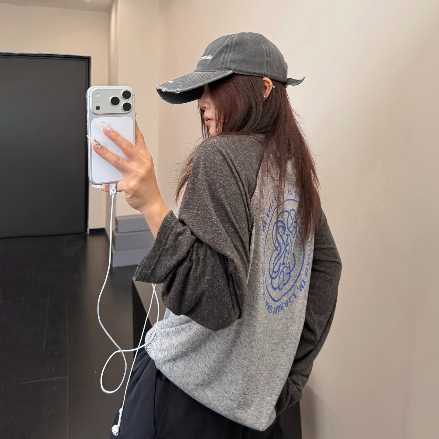【トップス】レトロ配色ショート丈ロンT レディース 薄手 リラックス 秋コーデ 長袖Tシャツ【FCシリーズ】