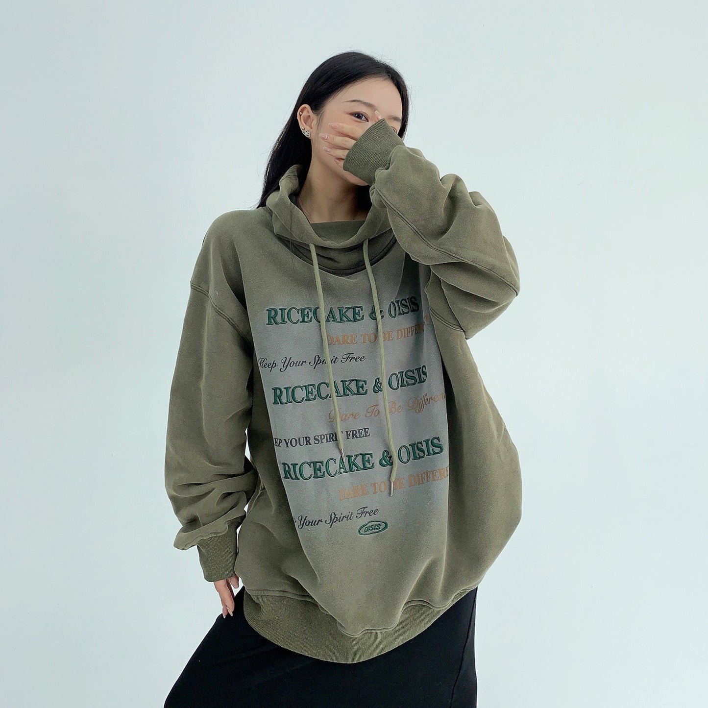 【トップス】レトロ風ダメージ加工 刺繍入りハイネック裏起毛スウェット レディース 冬新作 パーカー【FCシリーズ】