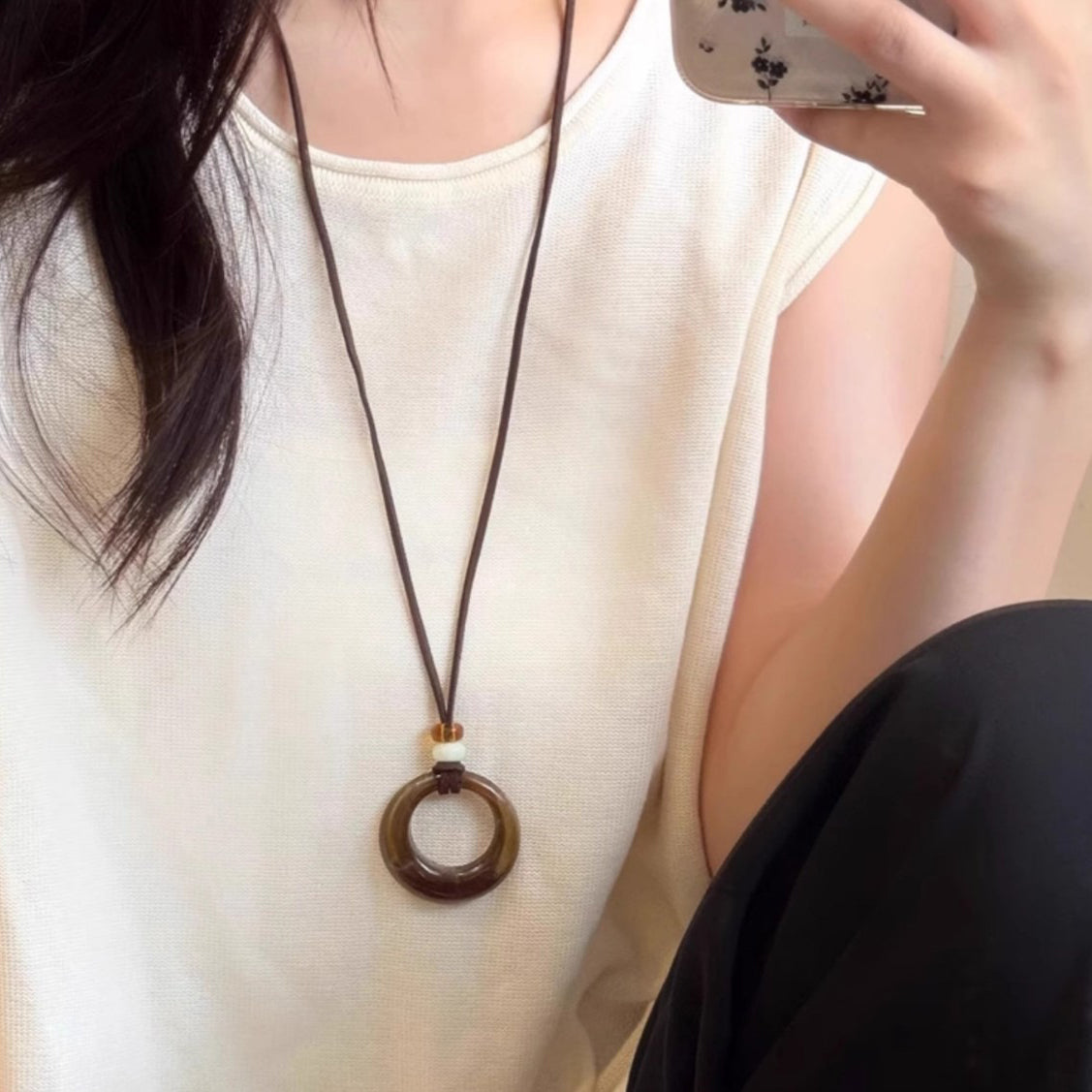 【🎁 B2G1｜先行スタート！】【グッズ】レトロ 樹脂ネックレス レディース ロング タッセル ニットチェーン 高級感 着回しやすい チョーカーネックレス