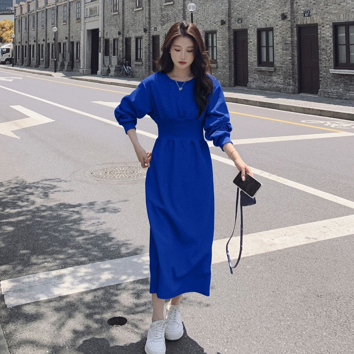 【ワンピース】ブルー丸首スウェットワンピース レディース 春秋新作 韓国風 ゆったり 気質 ウエストマーク 長袖ワンピース【JZシリーズ】