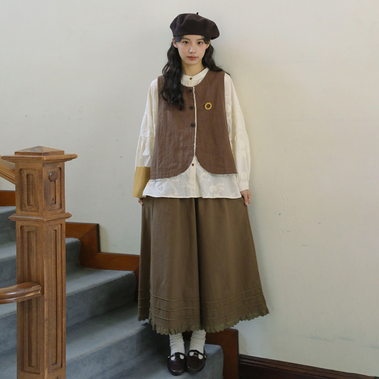 【単品注文】【セットアップ】秋新作  レディース 長袖シャツ + 刺繍ベスト+パンツ  デザイン感  レトロ おしゃれ 上下セット【JZシリーズ】