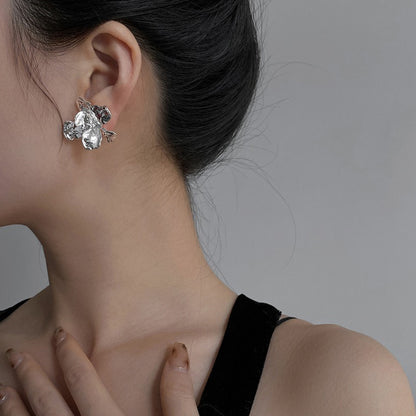 【🎁 B2G1｜先行スタート！】【グッズ】フラワーモチーフピアス｜小顔見せ×個性派デザイン｜韓国風トレンドアクセサリー