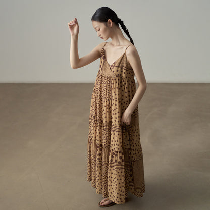 【ワンピース】ワンピース レディース ドット柄 キャミワンピース ティアード ロング丈 ノースリーブ ゆったり リゾート風【JZシリーズ】【10～15日内発送】